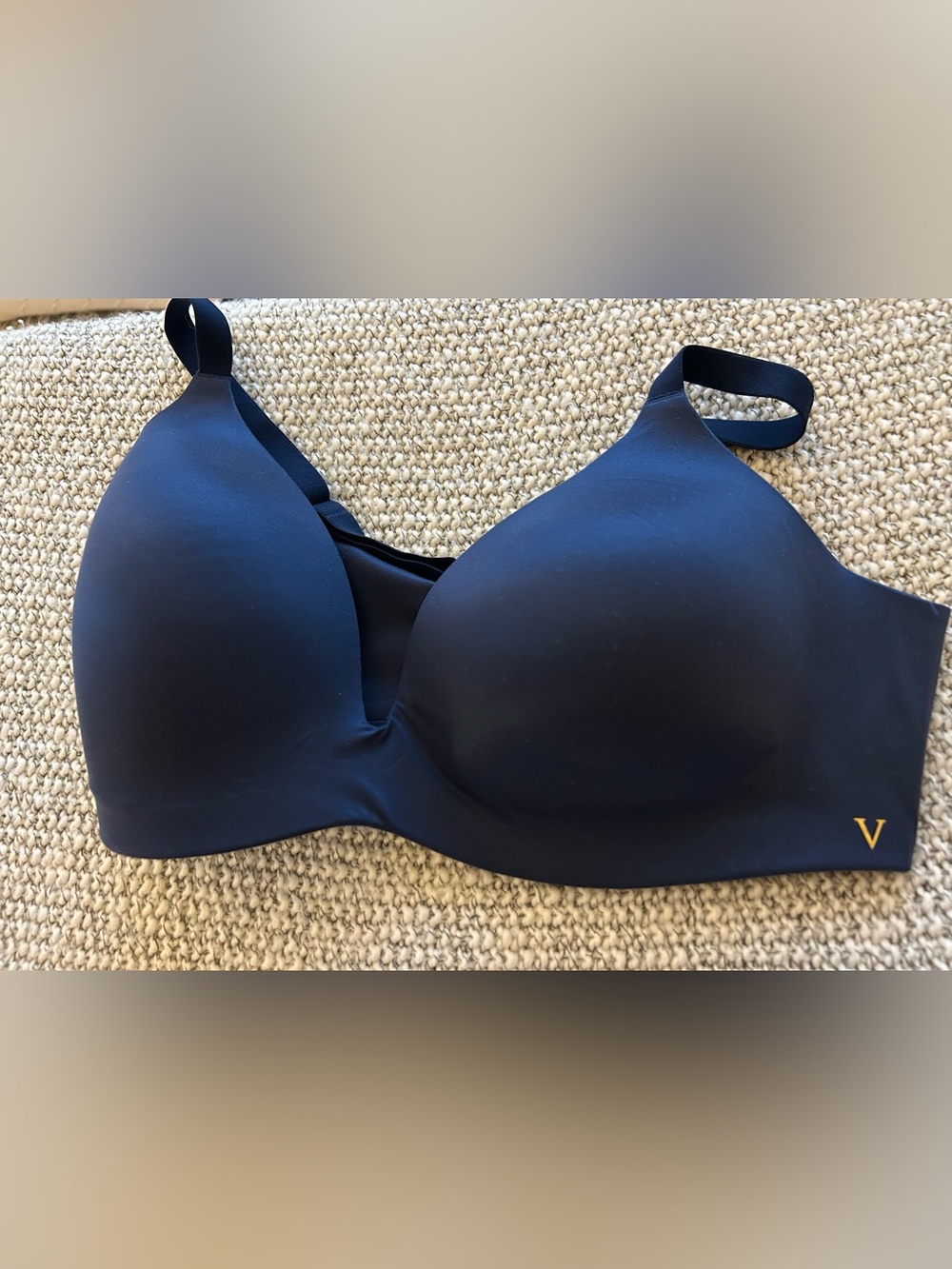 Victoria's Secret Rose 34 DD Bare Infinity Flex Lightly Lined Navy Bra VS NWOT